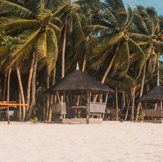 Isla Haruhay Homestay   Hostel