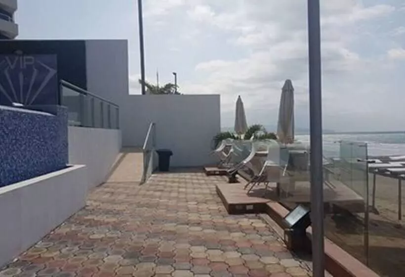 Grand Diamond Beach