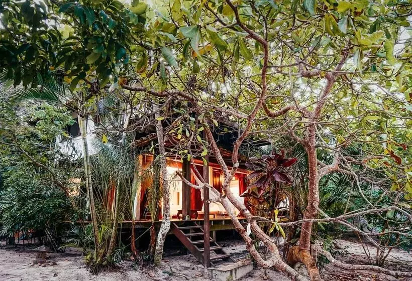 Hotelli Canto Leela Eco Bungalows