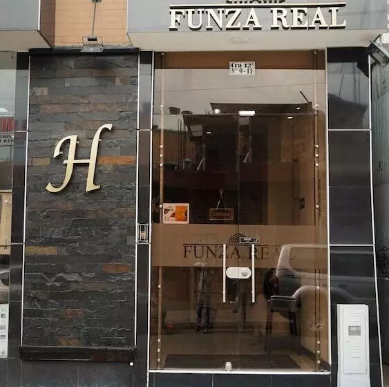 ホテル Funza Real