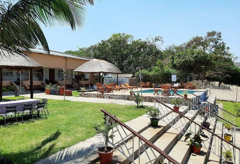 בית מלון כפרי Lakeside