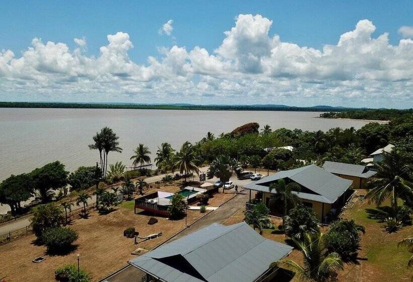 هتل Lodges Balourou