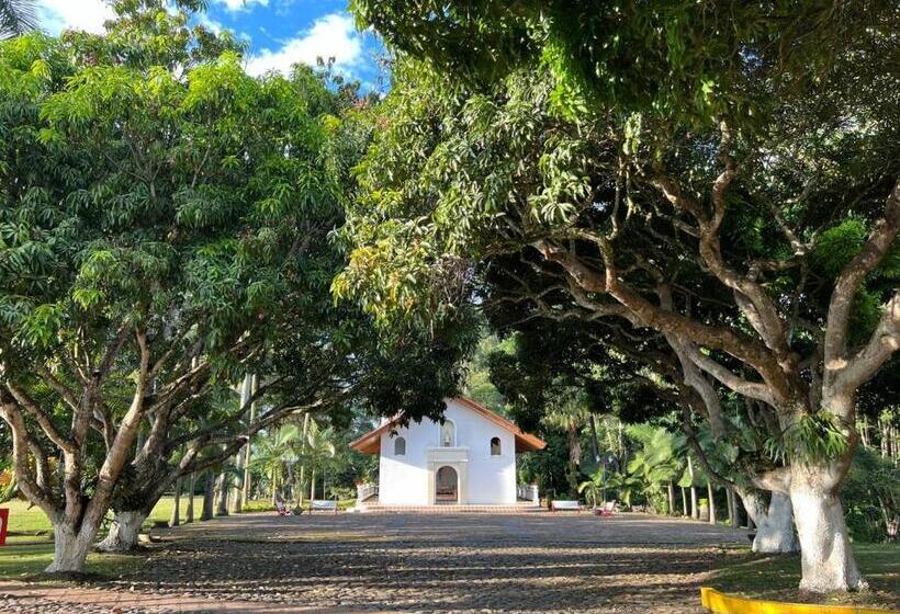 هتل Pueblito Cafetero