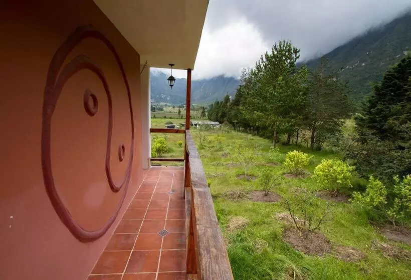 ホテル Pululahua Ecolodge