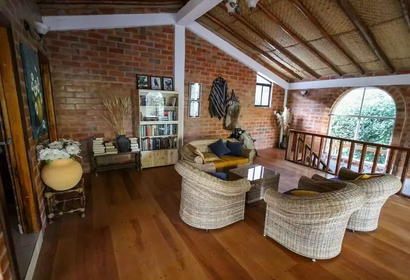 ホテル Pululahua Ecolodge