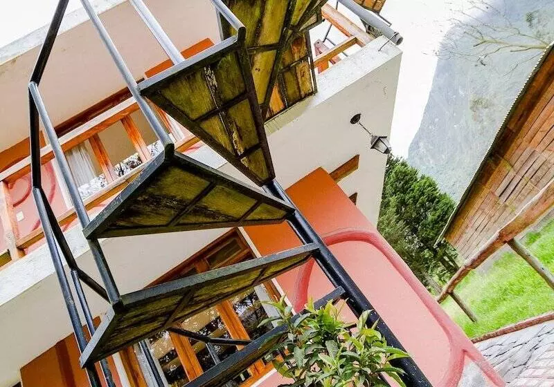 ホテル Pululahua Ecolodge