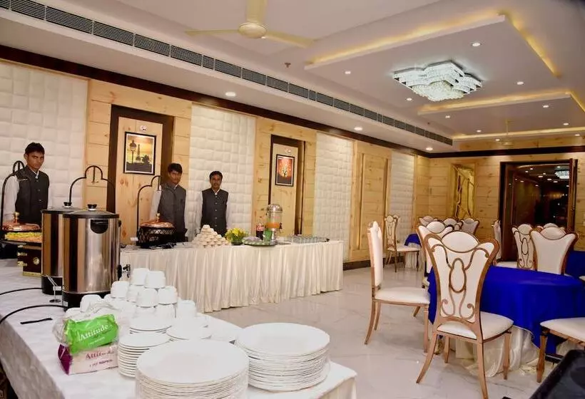 Hotelli The Riverside Inn