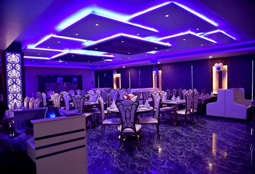Hotelli The Riverside Inn