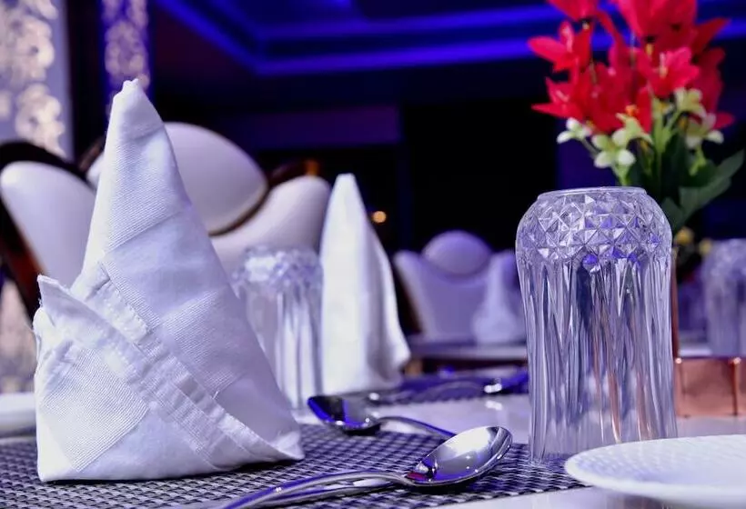 Hotelli The Riverside Inn