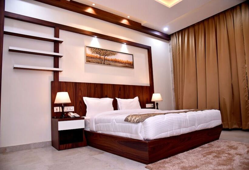 酒店 The Riverside Inn