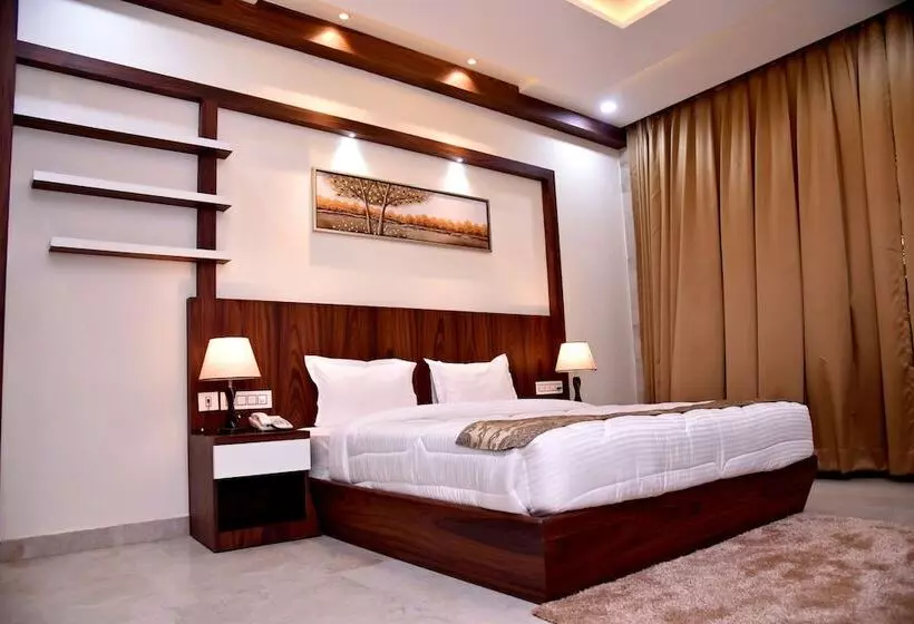 Hotelli The Riverside Inn