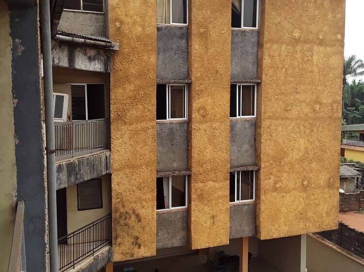 هتل Vacco International