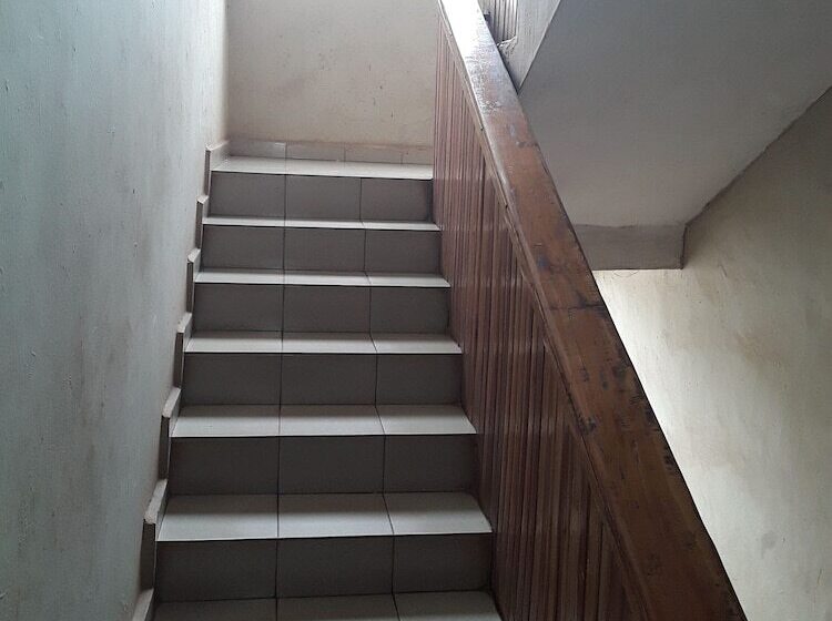 هتل Vacco International