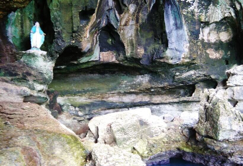 Hotel Western Highway Lodge