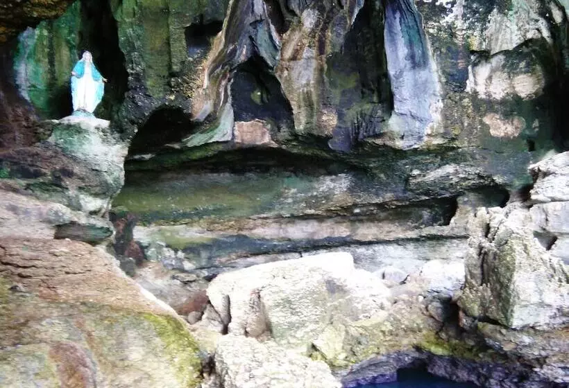 Hotelli Western Highway Lodge