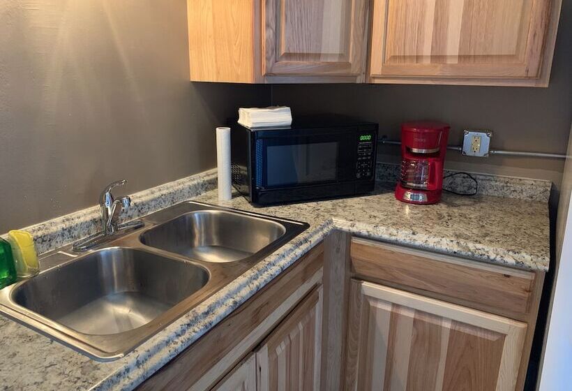 Nashwauk Lodging Hostel