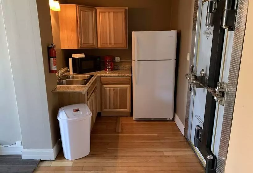 Nashwauk Lodging   Hostel