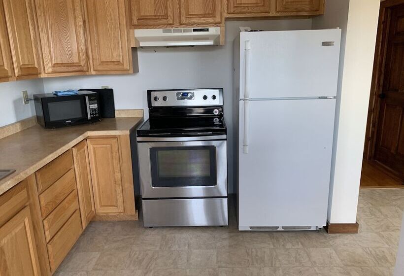 Nashwauk Lodging Hostel