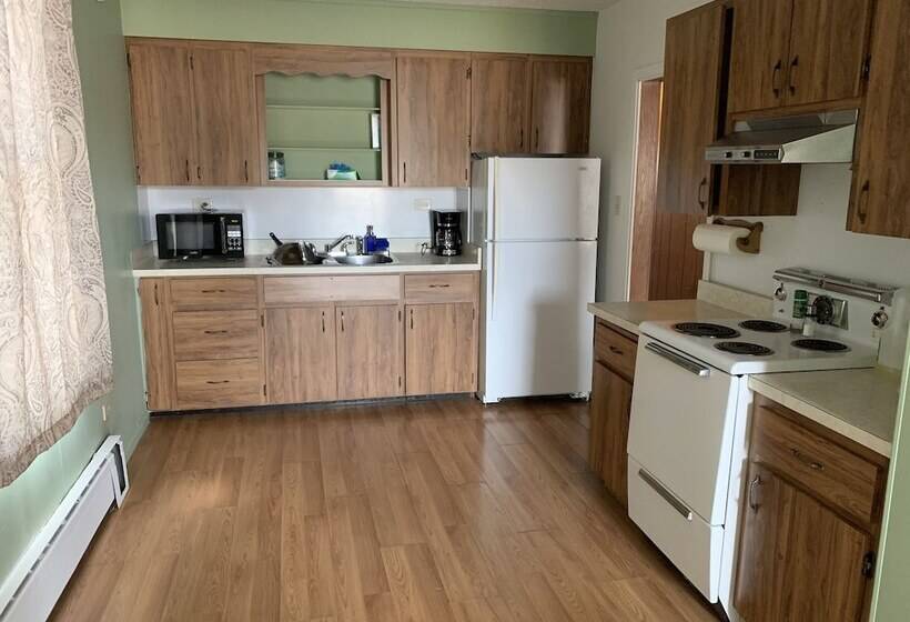 Nashwauk Lodging Hostel