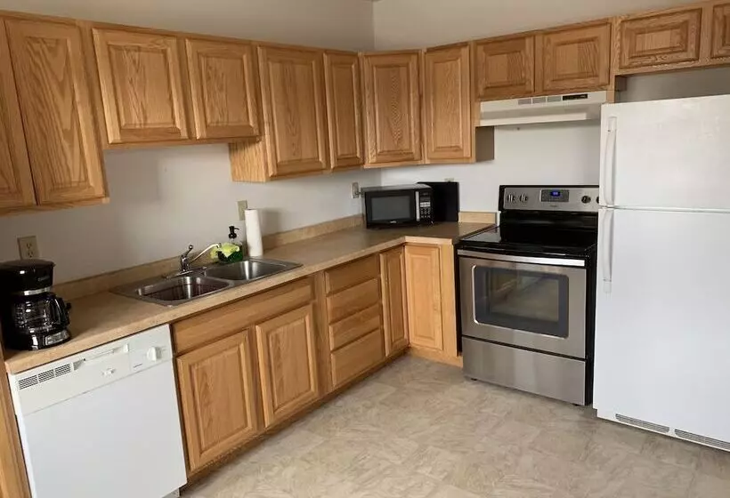 Nashwauk Lodging   Hostel