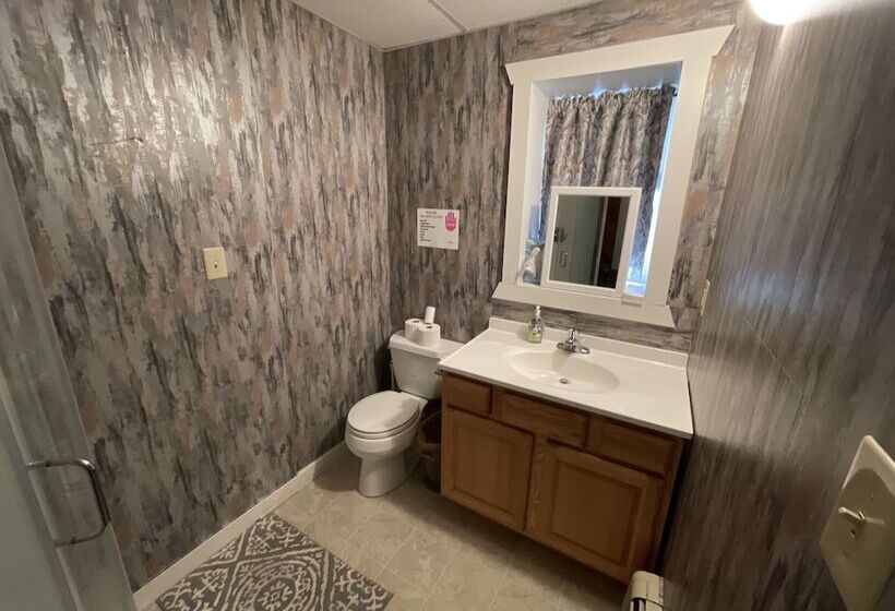 Nashwauk Lodging Hostel