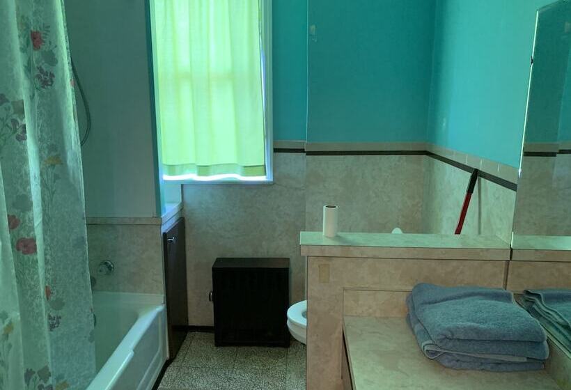 Nashwauk Lodging Hostel