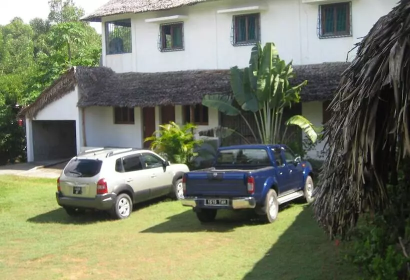 پانسیون Chez Paul Ambodiatafana