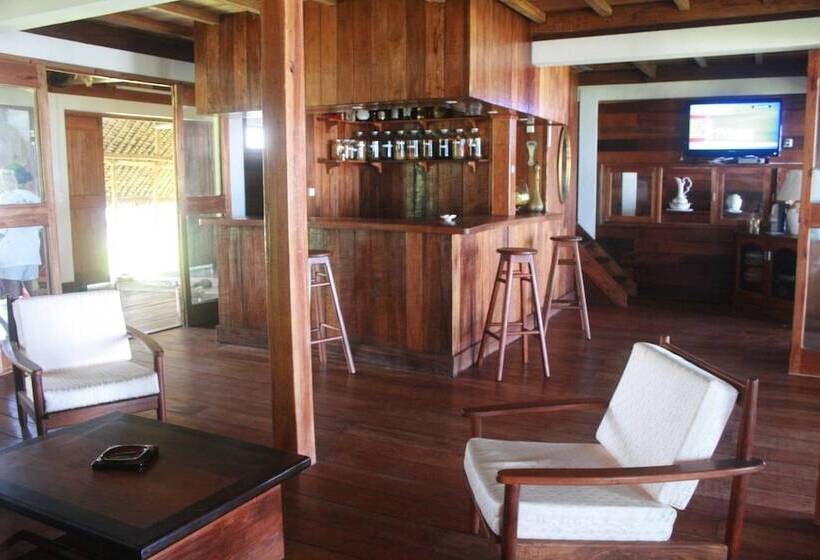 펜션 Chez Paul Ambodiatafana