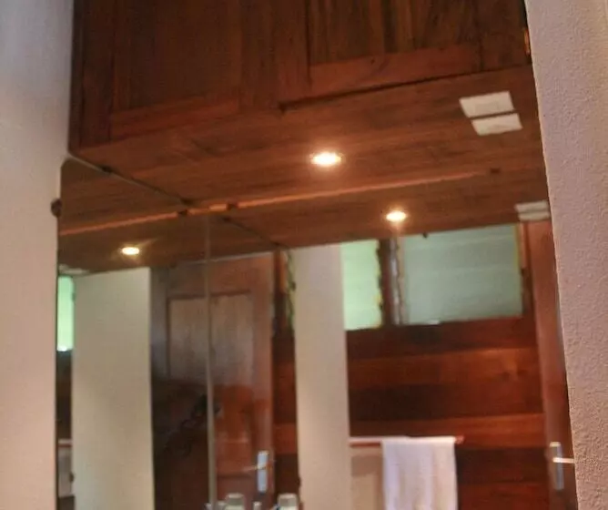 پانسیون Chez Paul Ambodiatafana