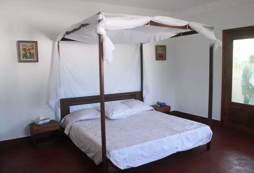 پانسیون Chez Paul Ambodiatafana