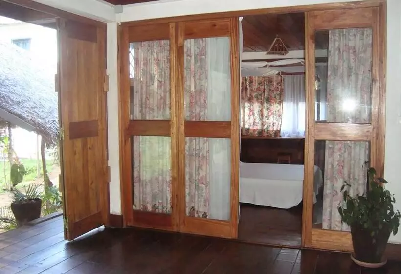 پانسیون Chez Paul Ambodiatafana