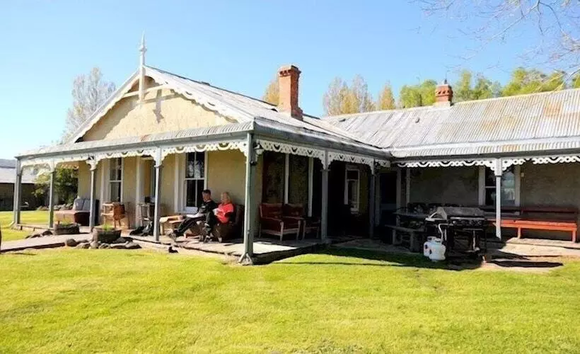 Majatalo Peter S Farm Lodge