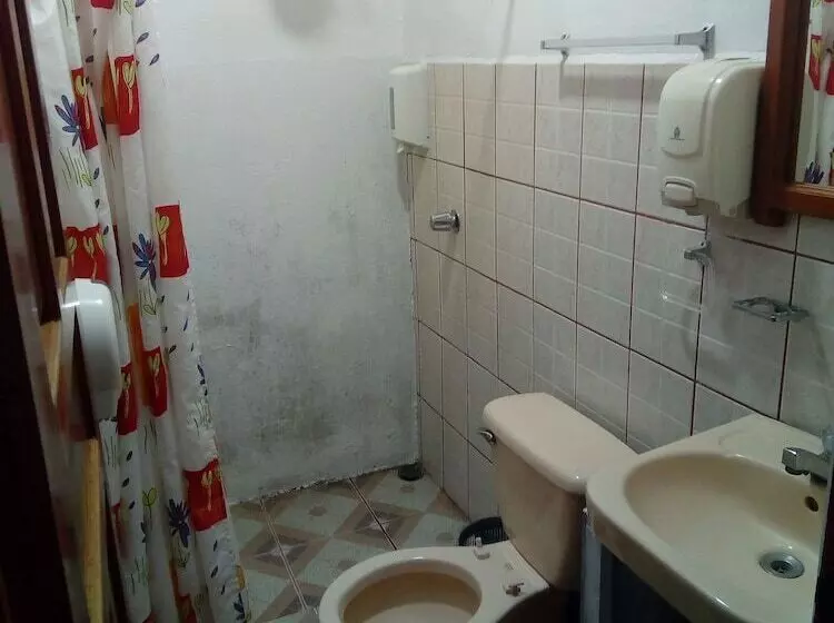 Posada Alroma   Hostel