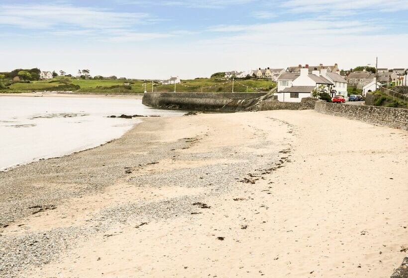 The Old Post Office 23 High Street