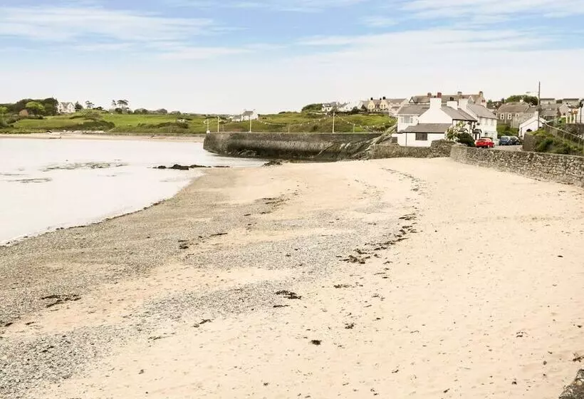 The Old Post Office 23 High Street