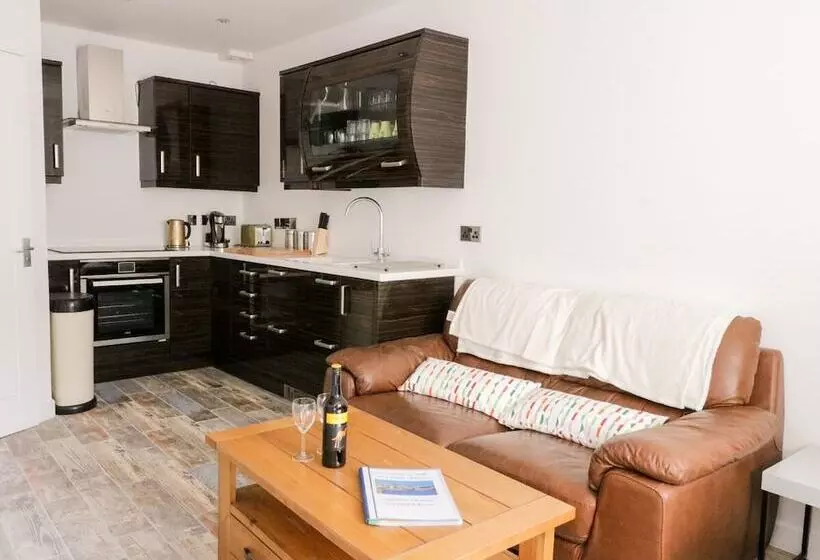 The Old Post Office 23 High Street