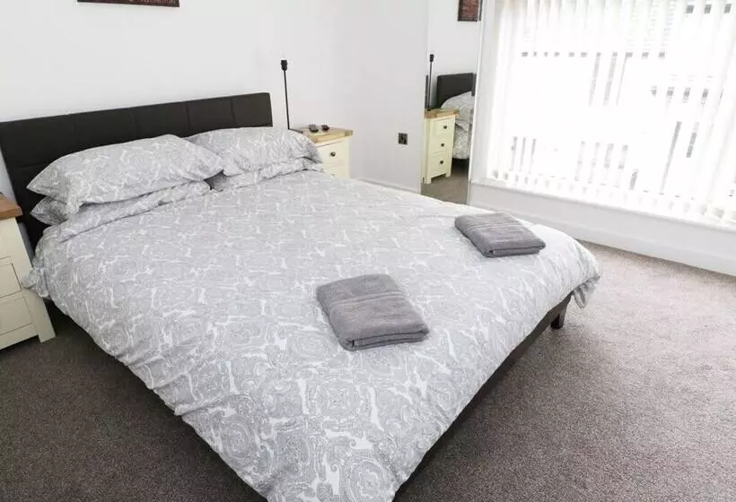 The Old Post Office 23 High Street