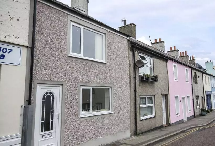 The Old Post Office 23 High Street