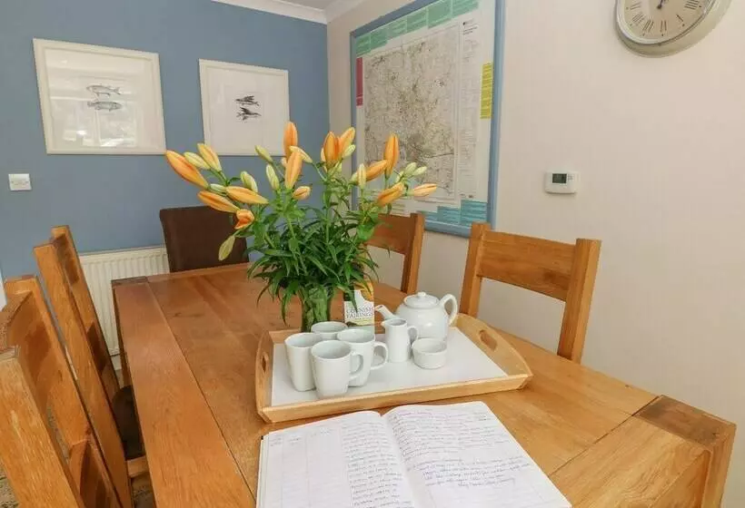 1 River Cottage