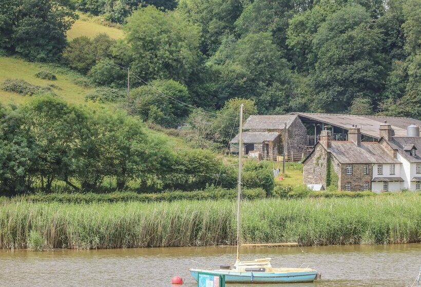 1 River Cottage