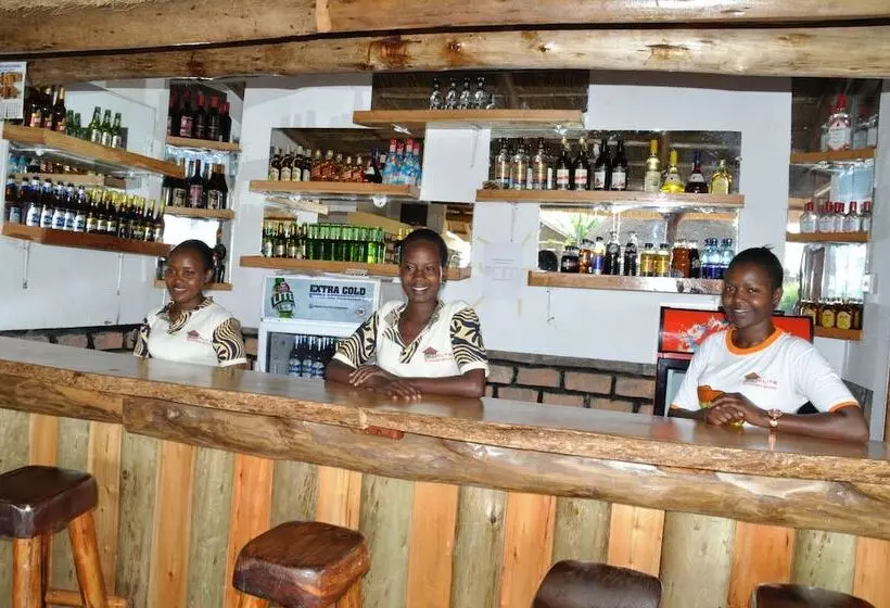 تختخواب و صبحانه Elite Backpackers Services Masaka