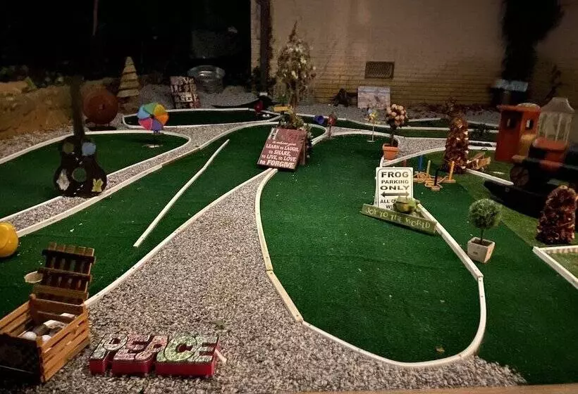 تختخواب و صبحانه The Relentless House