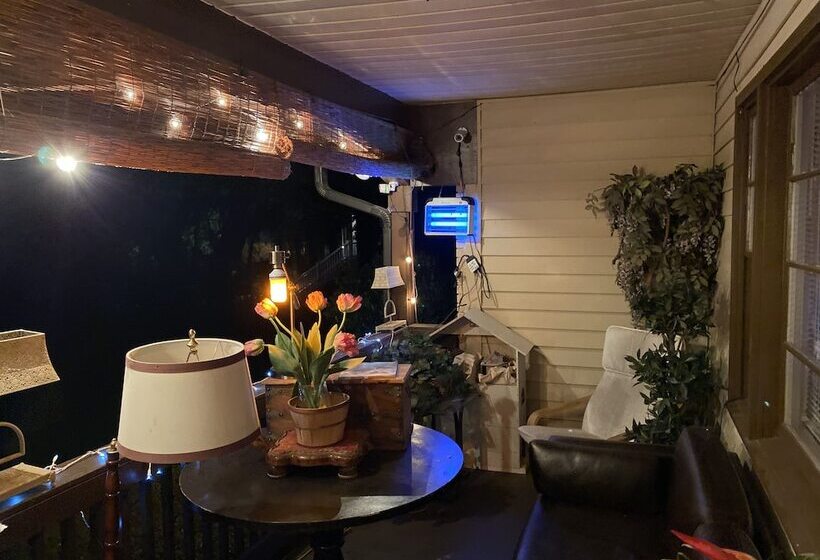 צימר The Relentless House