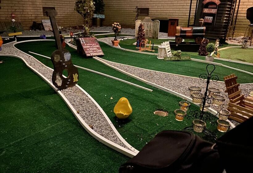 צימר The Relentless House