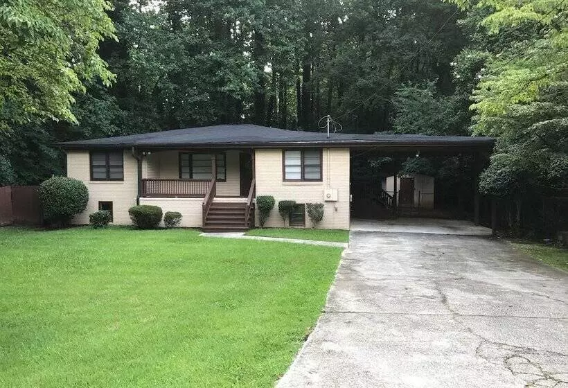 تختخواب و صبحانه The Relentless House