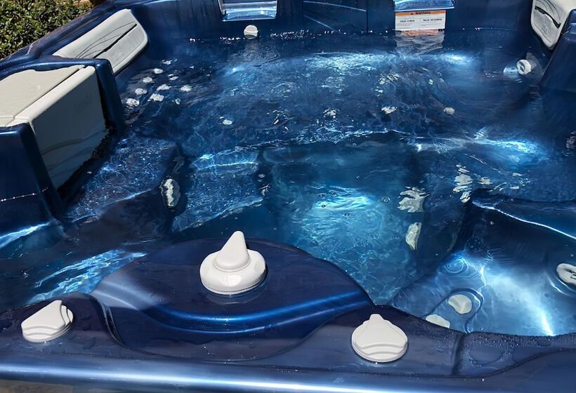 צימר The Relentless House