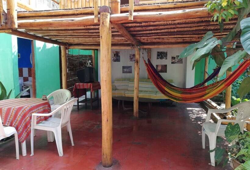 Enkanta Hospedaje Hostel