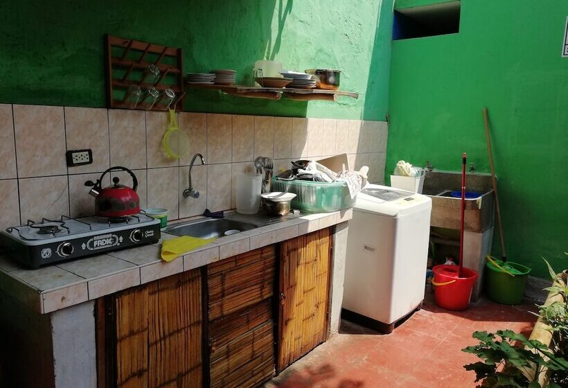 Enkanta Hospedaje Hostel