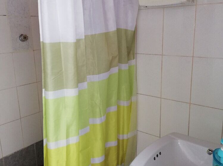 Enkanta Hospedaje Hostel