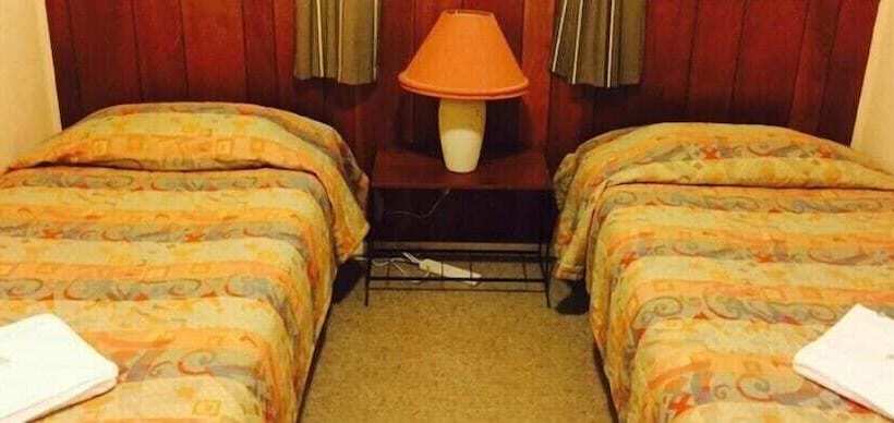 Golden Springs Motel And Holiday Park